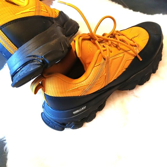 REEBOK - Men's DMX Shear Sneaker - Picture 2 of 11